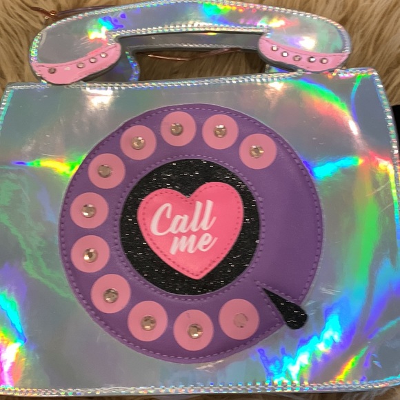 Old phone bag shiny silver rhinestones ad a good little pop to it - Picture 3 of 4
